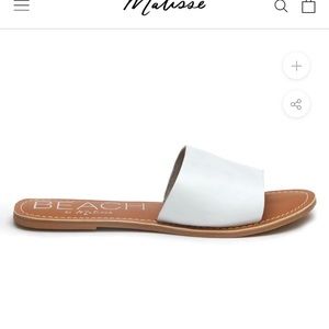 Beach by Matise flat sandals size 8